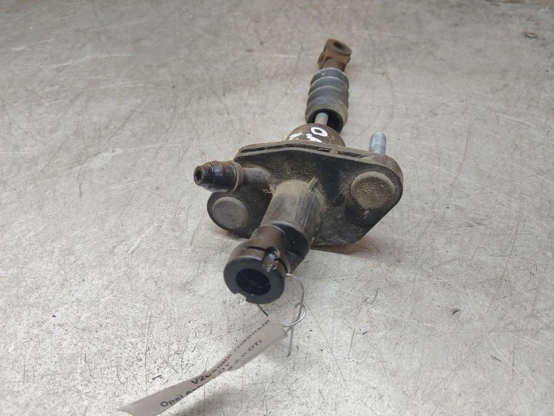 Цилиндр сцепления главный V2UBDY Opel Astra - Фото 5