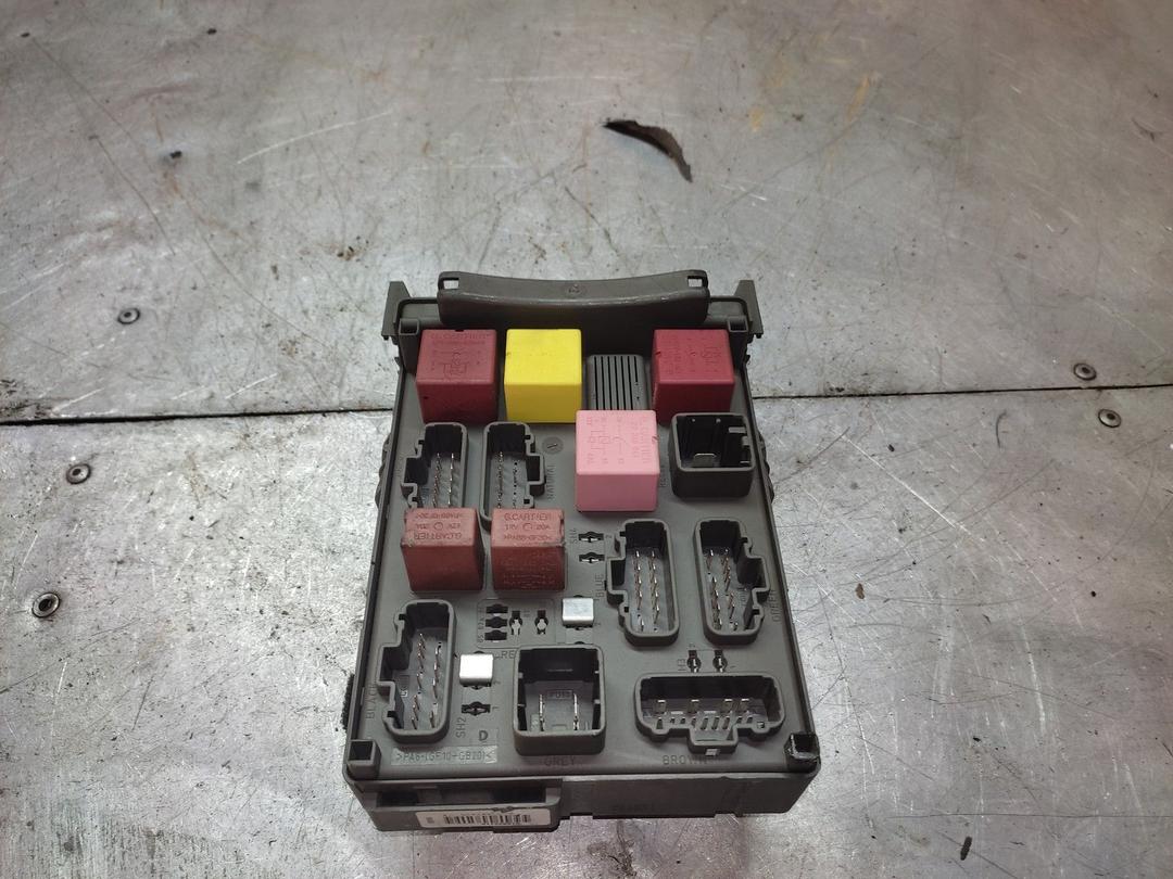 Блок предохранителей 433AIM Renault Espace купить