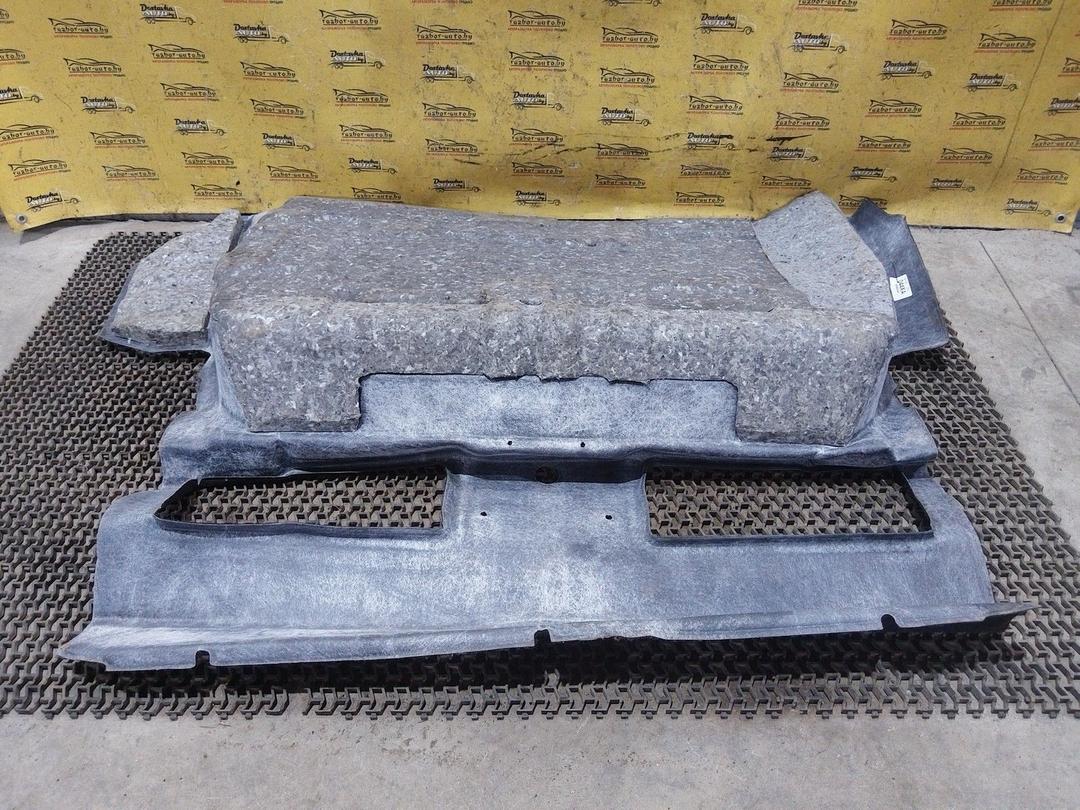 Ковер салонный LU6IL4 Mitsubishi Grandis undefined