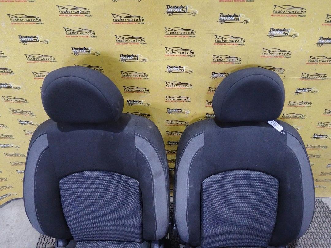 Салон (комплект сидений) 31AHUK Peugeot 206 купить