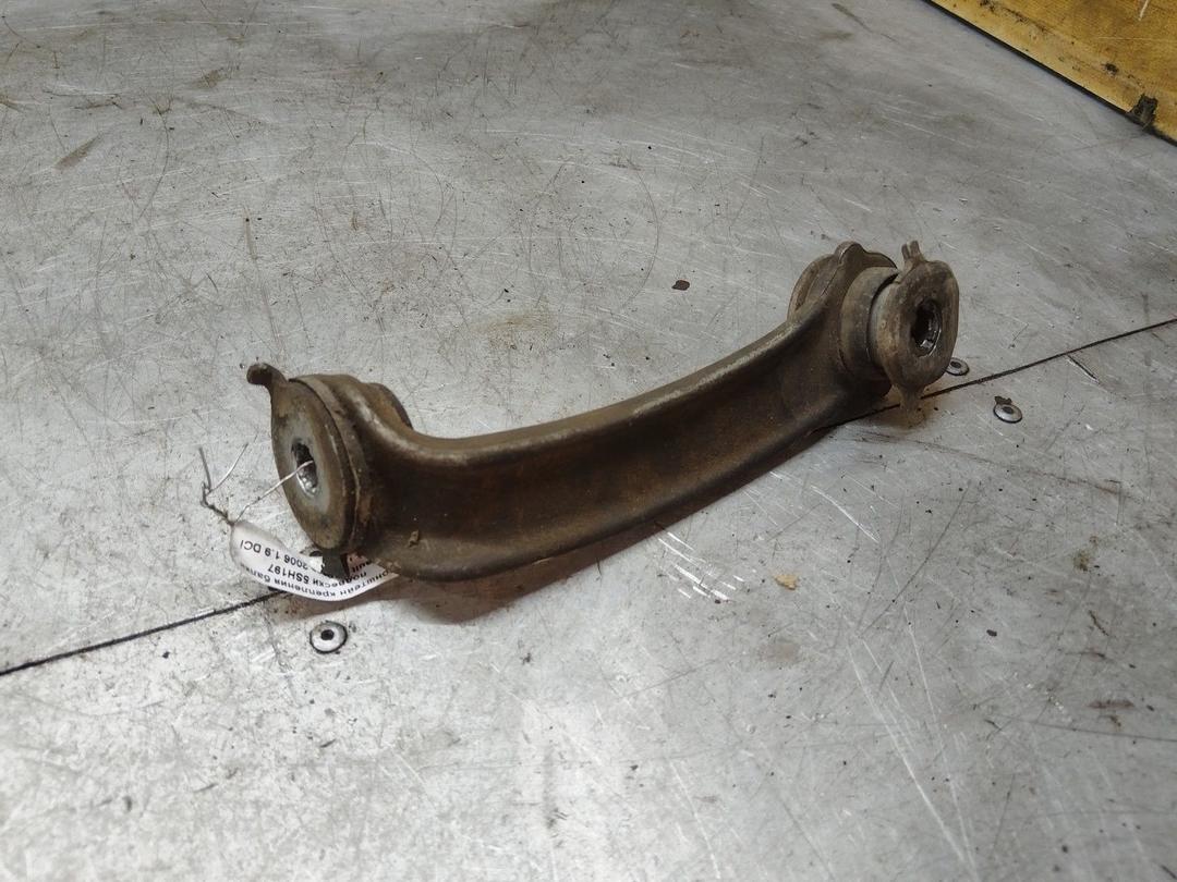 Кронштейн крепления балки подвески 5SH197 Renault Espace