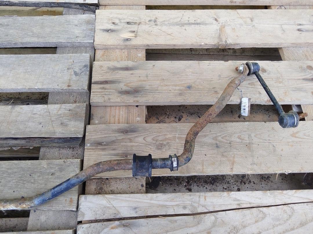 Стабилизатор подвески (поперечной устойчивости) передний Y0CWQI Mazda 323F купить с доставкой