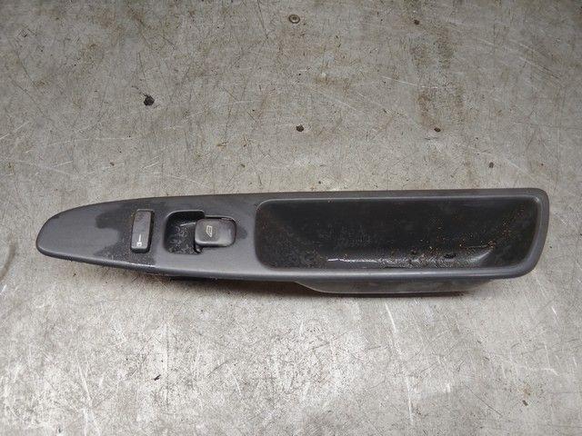 Кнопка стеклоподъемника переднего правого 0D9WBS Volvo V40