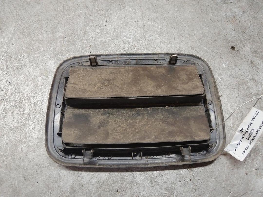 Решетка вентиляции кузова CJHM1D Citroen Xsara Picasso купить