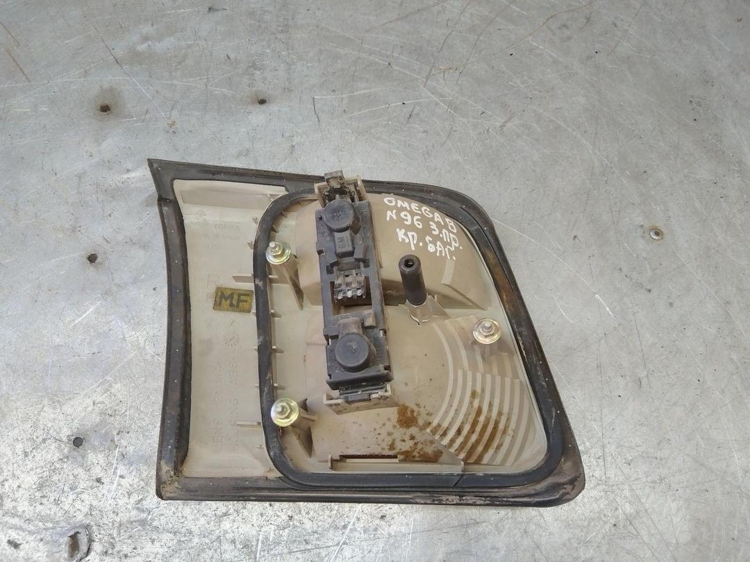 Фонарь крышки багажника правый 4C55I1 Opel Omega купить в магазине запчастей бу