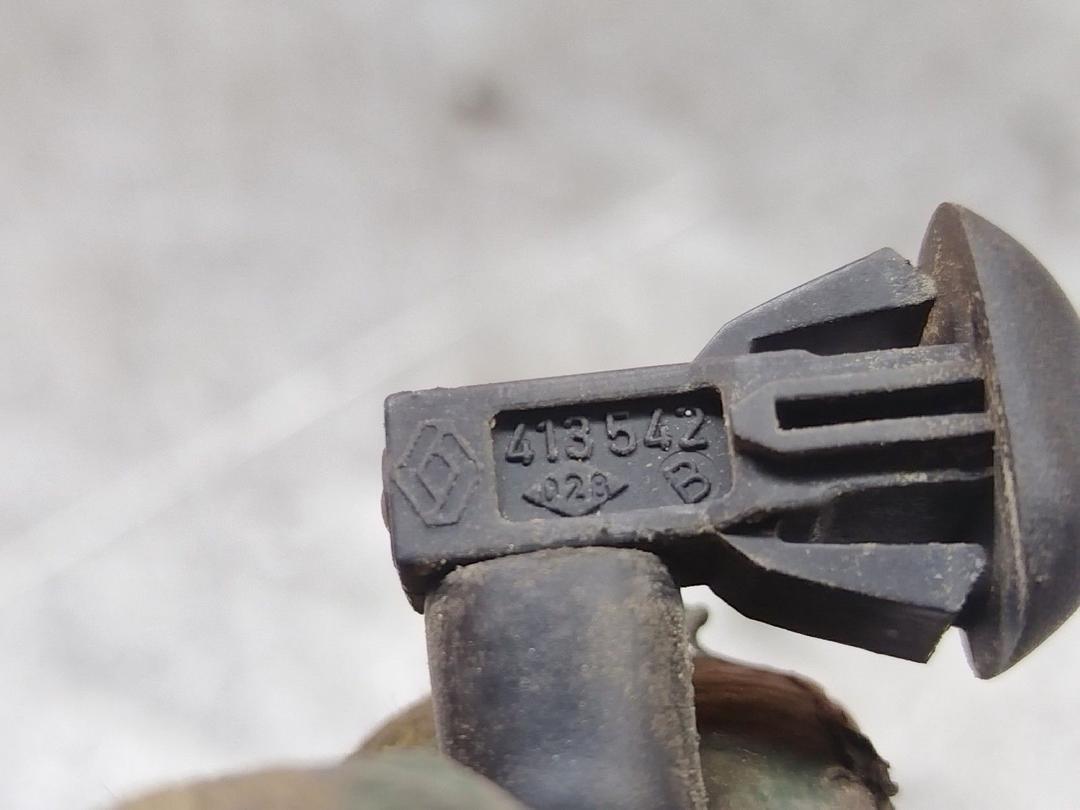 Форсунка омывателя заднего стекла KE3RO4 Renault Clio купить в магазине запчастей бу