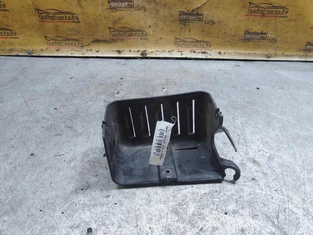 Пластик моторного отсека Q928X7 Fiat Punto купить в магазине запчастей бу