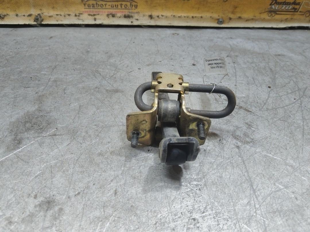 Ограничитель открывания двери передней 5G4B9B Volvo V70 купить на авторазборке