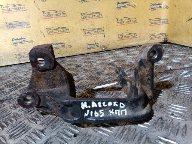 Кронштейн КПП M6DV2X Honda Accord - Фото 2