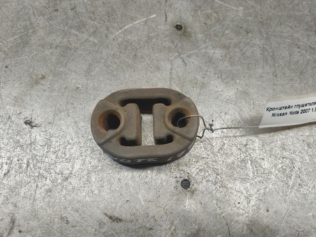 Кронштейн глушителя P0F823 Nissan Note - Фото 1