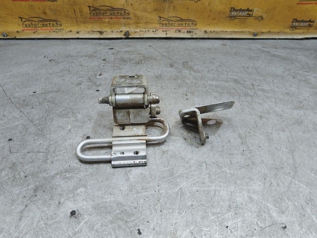 Петля двери задней левой DZ2R83 Volkswagen Passat купить