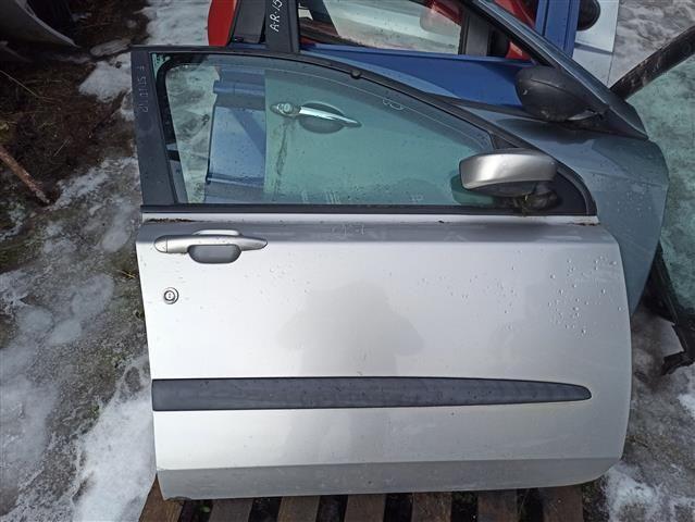 Стекло двери передней правой B5DC9E Fiat Stilo