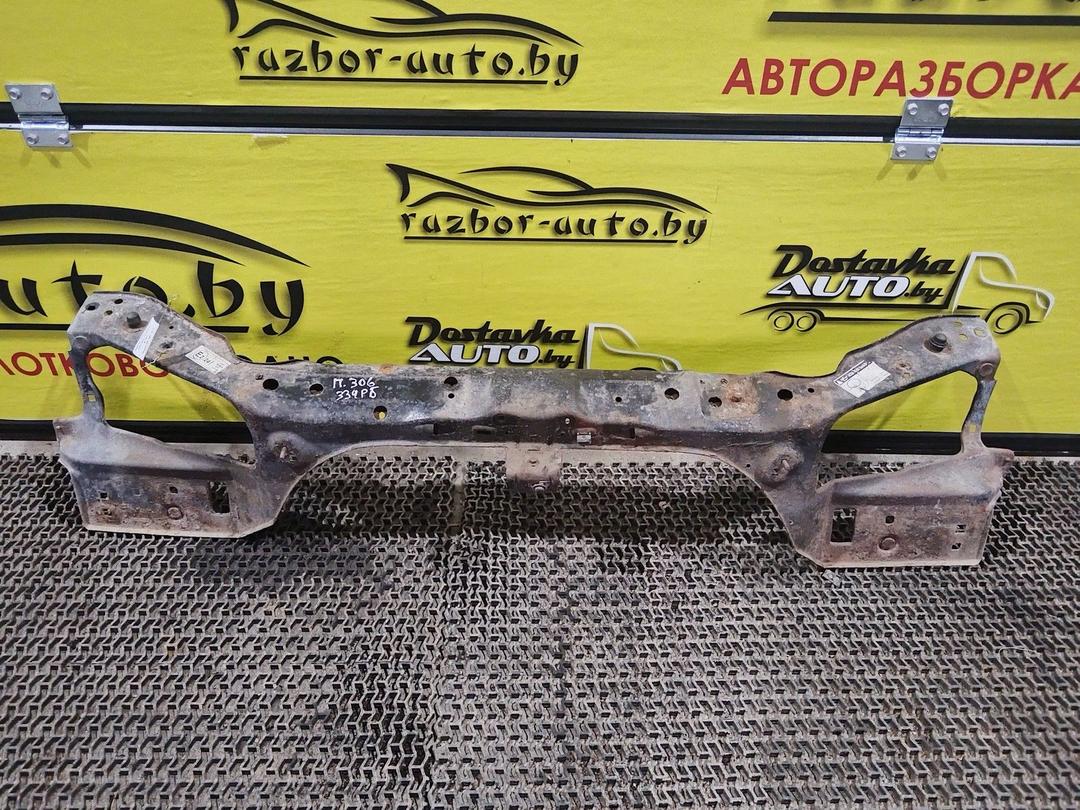 Передняя панель крепления облицовки (телевизор) B7T8OY Peugeot 306