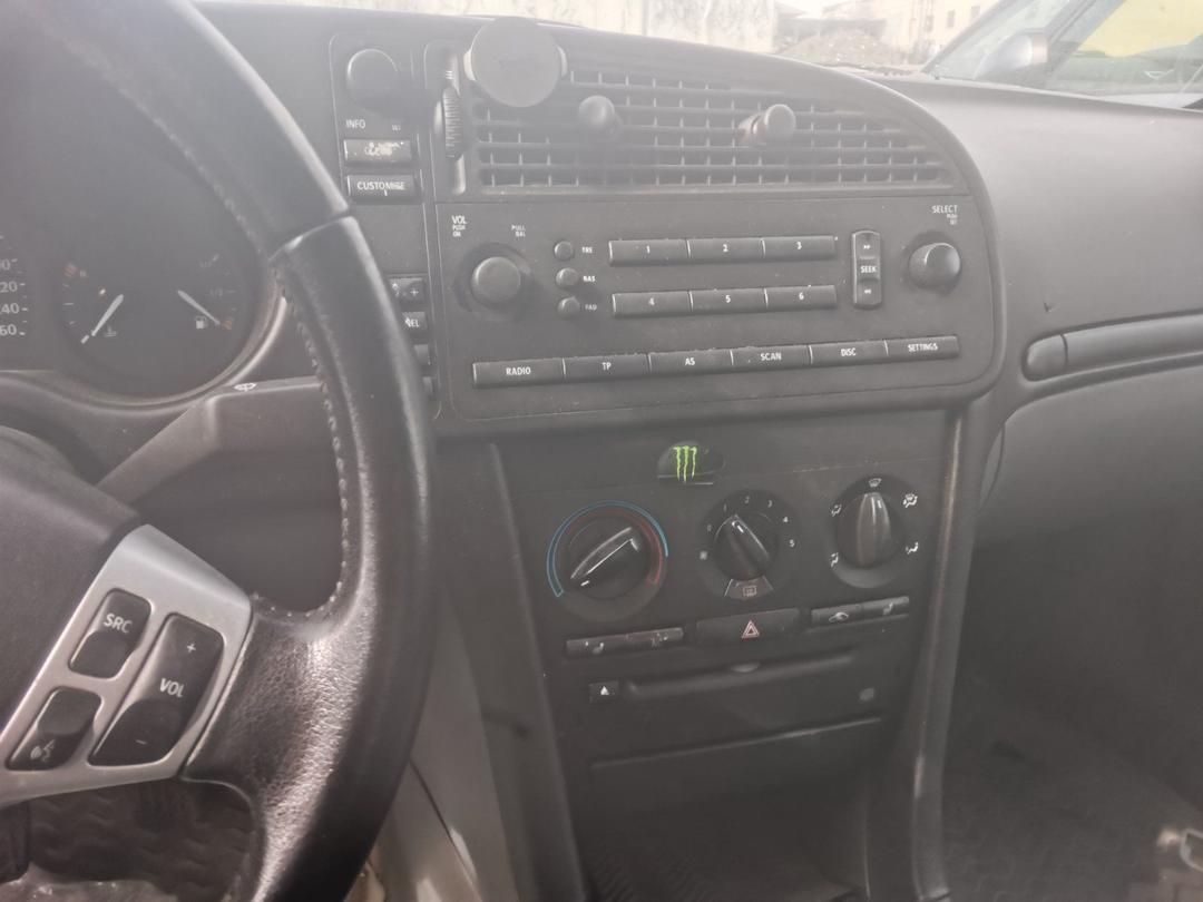 Магнитола Y6VVE0 Saab 9-3