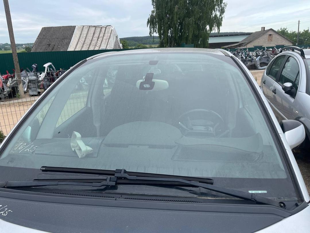 Молдинг стекла лобового ME299N Citroen C4 Picasso