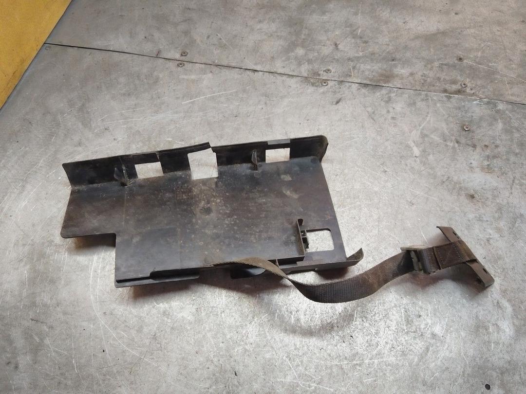 Крышка аккумулятора 27GO4I Audi A6 купить на авторазборке