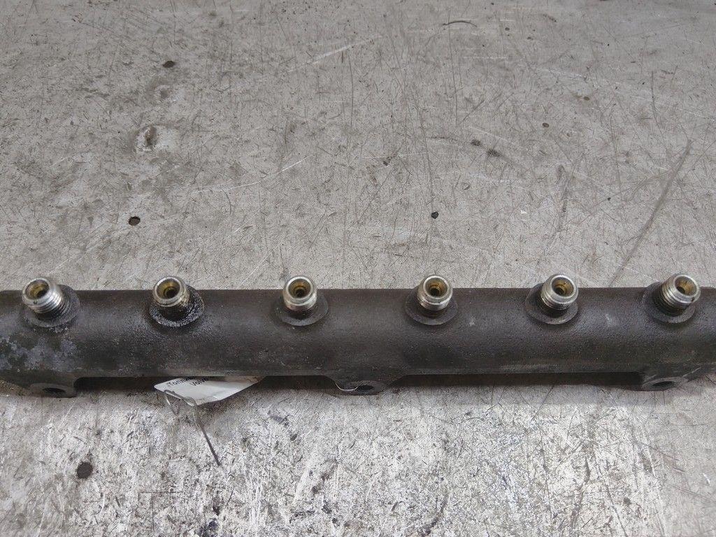 Топливная рампа 4E1N5Y Volvo S60 - Фото 3