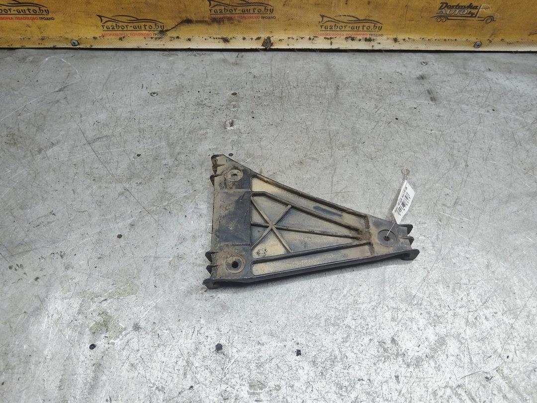 Кронштейн крепления бампера заднего DZ9VON Audi A4 купить