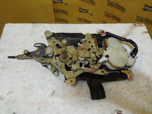 Замок двери сдвижной LOYT2V Mazda MPV undefined