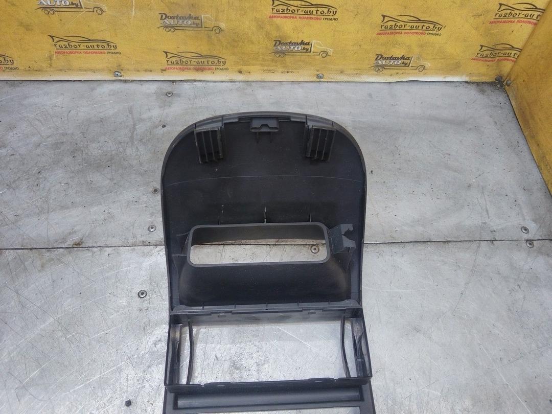 Рамка под магнитолу 960Q3U Opel Astra купить в магазине запчастей бу