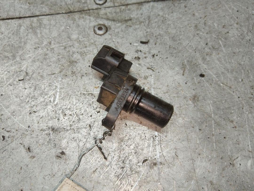 Датчик распредвала 3T8O5B Mitsubishi Carisma