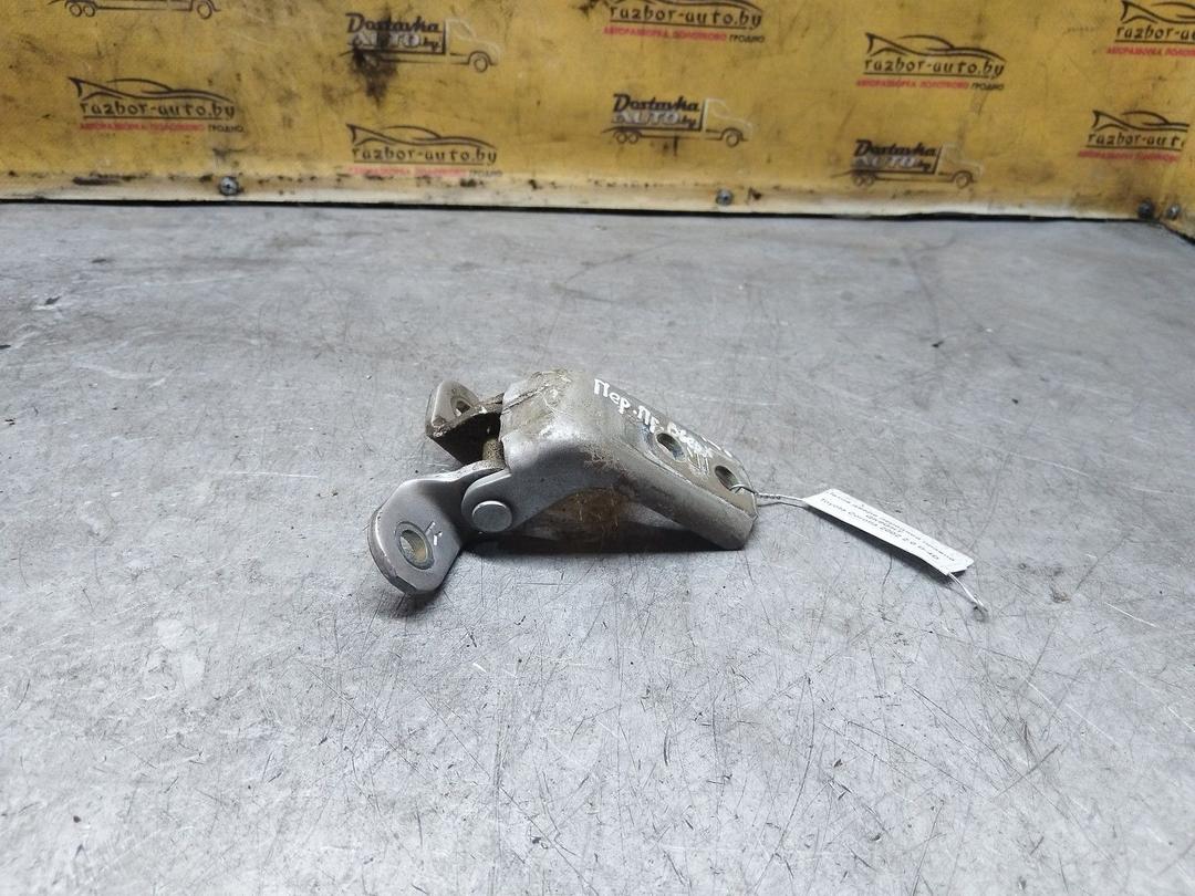 Петля двери передней правой QK8GHT Toyota Corolla