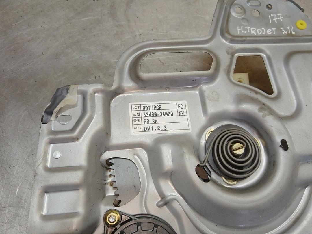 Стеклоподъемник электрический задний правый ZNFFFE Hyundai Trajet купить