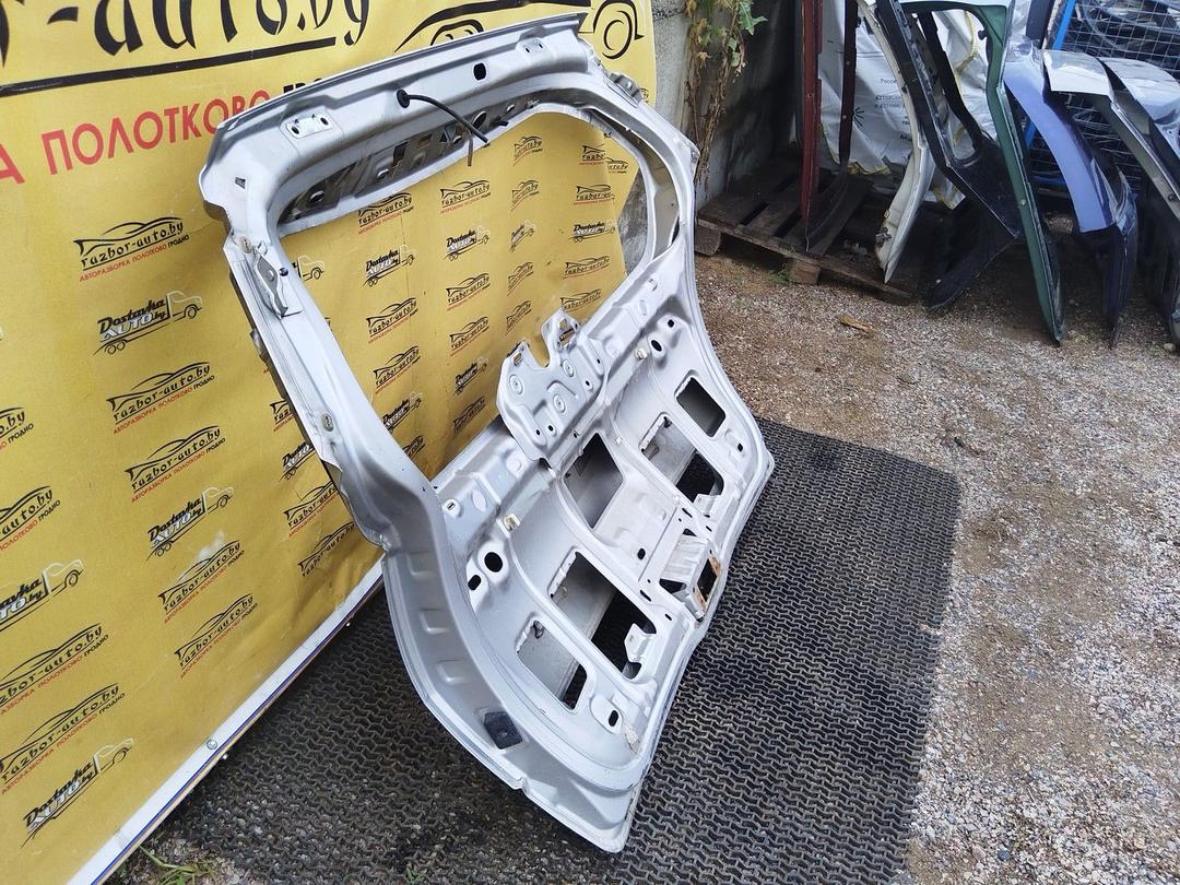 Крышка багажника (дверь 3-5) ZCR0WJ Renault Scenic купить с доставкой. Огромный выбор запчастей и марок авто. У нас есть практически все.