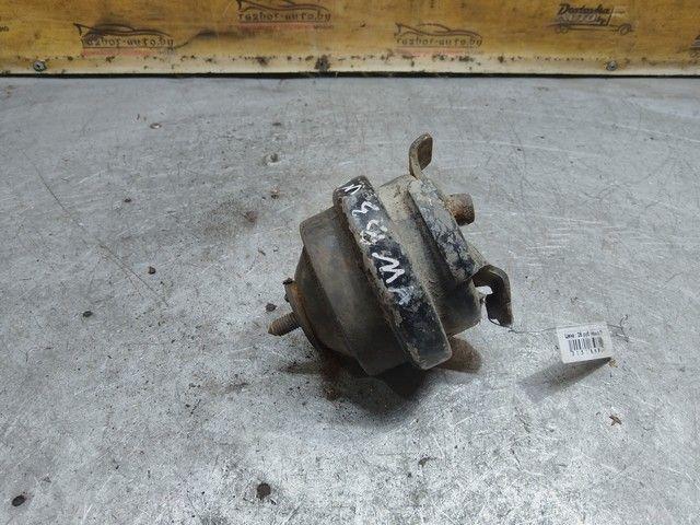 Подушка крепления двигателя J1S1WQ Volkswagen Passat купить