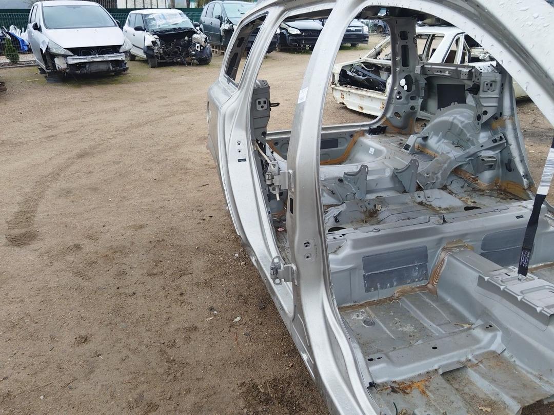 Стойка кузовная центральная правая Q1XAHG Volvo XC70 купить на авторазборке