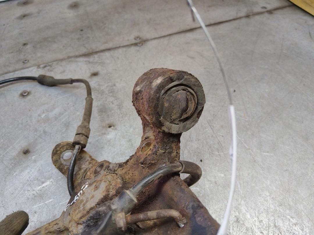 Кулак задний левый RTFCV8 Peugeot 607 купить на авторазборке