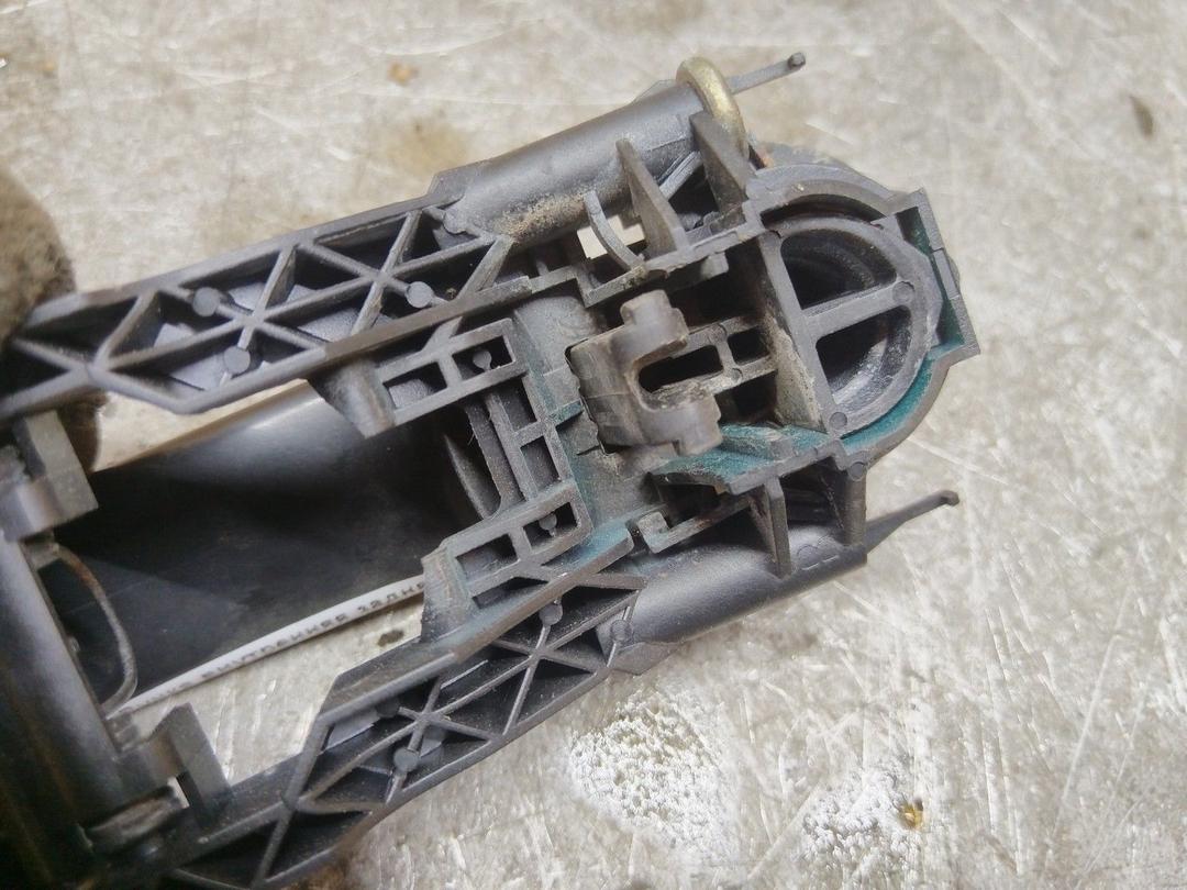 Ручка наружная задняя левая 74XL3W Skoda Fabia купить в магазине запчастей бу