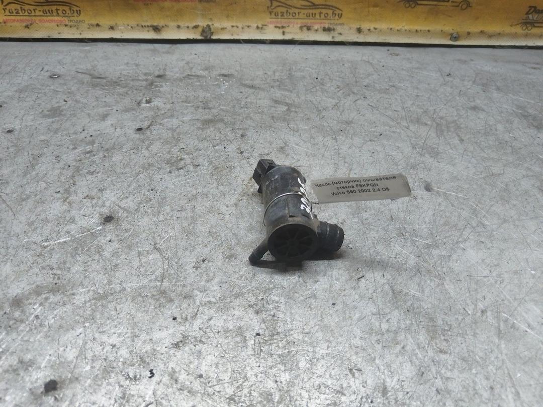 Насос (моторчик) омывателя стекла F8KPQN Volvo S60 купить в магазине запчастей бу