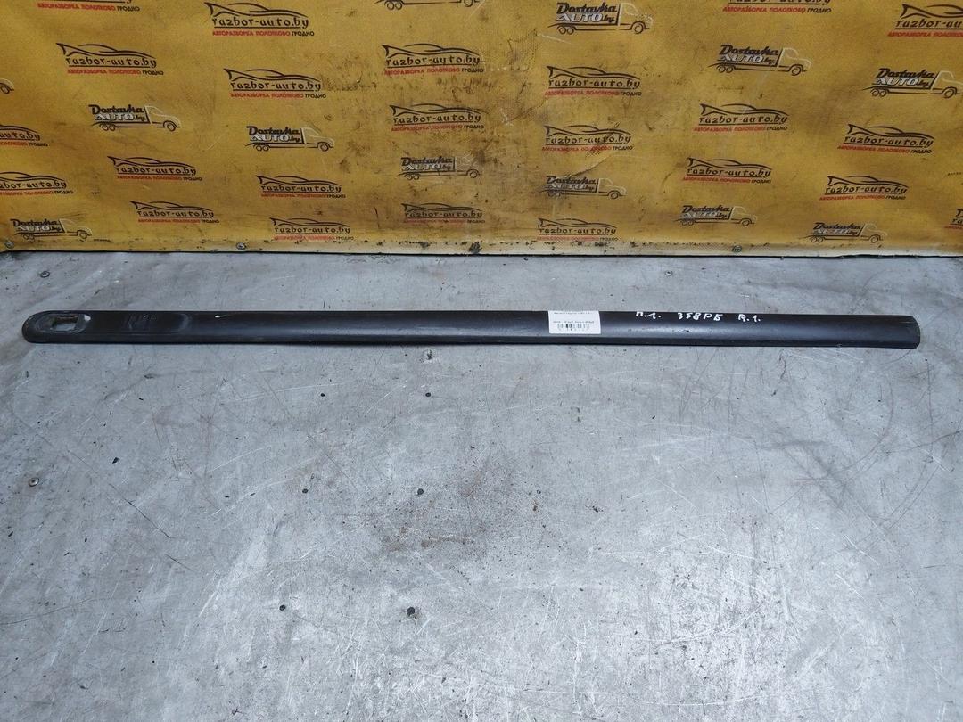 Молдинг двери передней левой UV8KX7 Renault Laguna