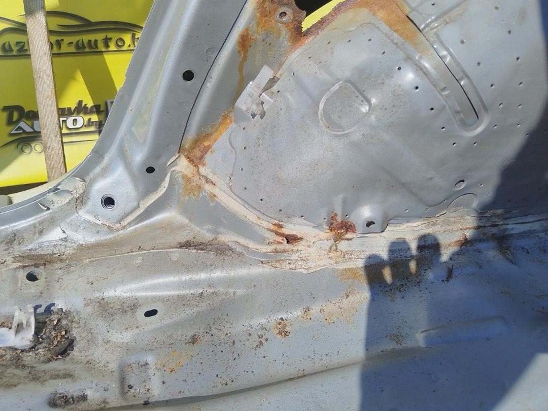 Крыло заднее правое I9701A Toyota Avensis Verso undefined