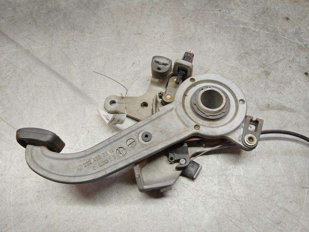 Педаль стояночного тормоза 19DNFP Mercedes C W202 - Фото 2