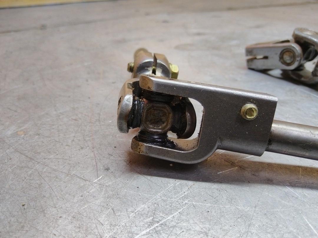 Рулевой карданчик UO4RLR Toyota Corolla - Фото 2