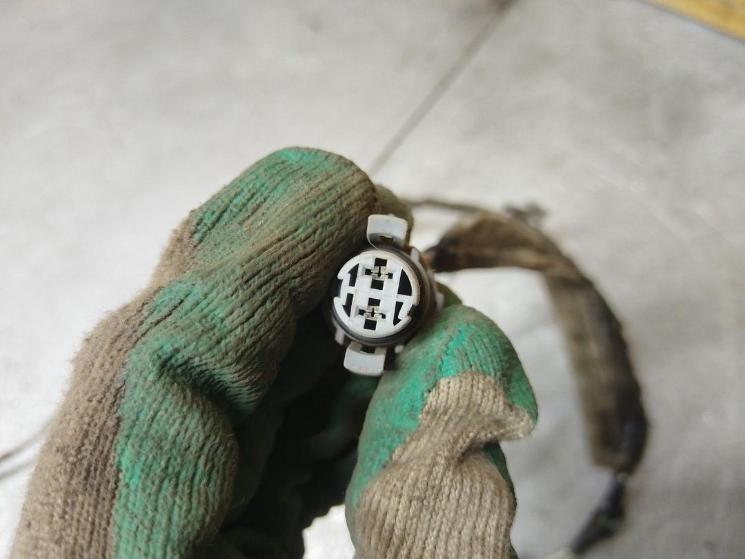 Проводка двери задней правой AHU6B4 Renault Scenic купить в магазине запчастей бу