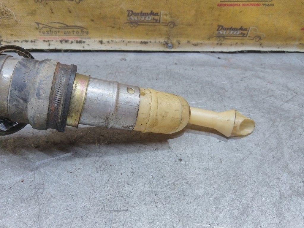 Горловина топливного бака D0BMF7 Audi 100 - Фото 4