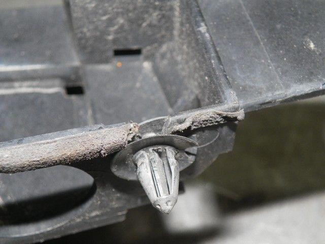 Решетка радиатора FQHMIQ Mazda 323F - Фото 5