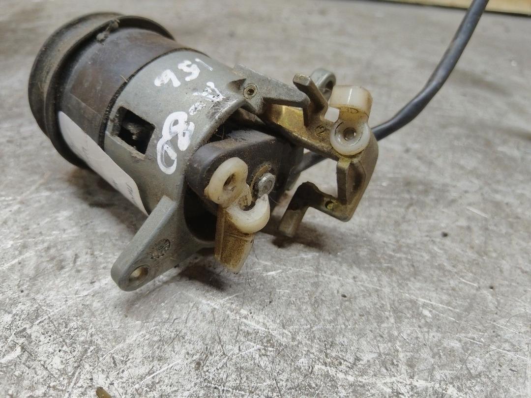 Личинка замка багажника 0YBBKL Audi 80 купить на авторазборке