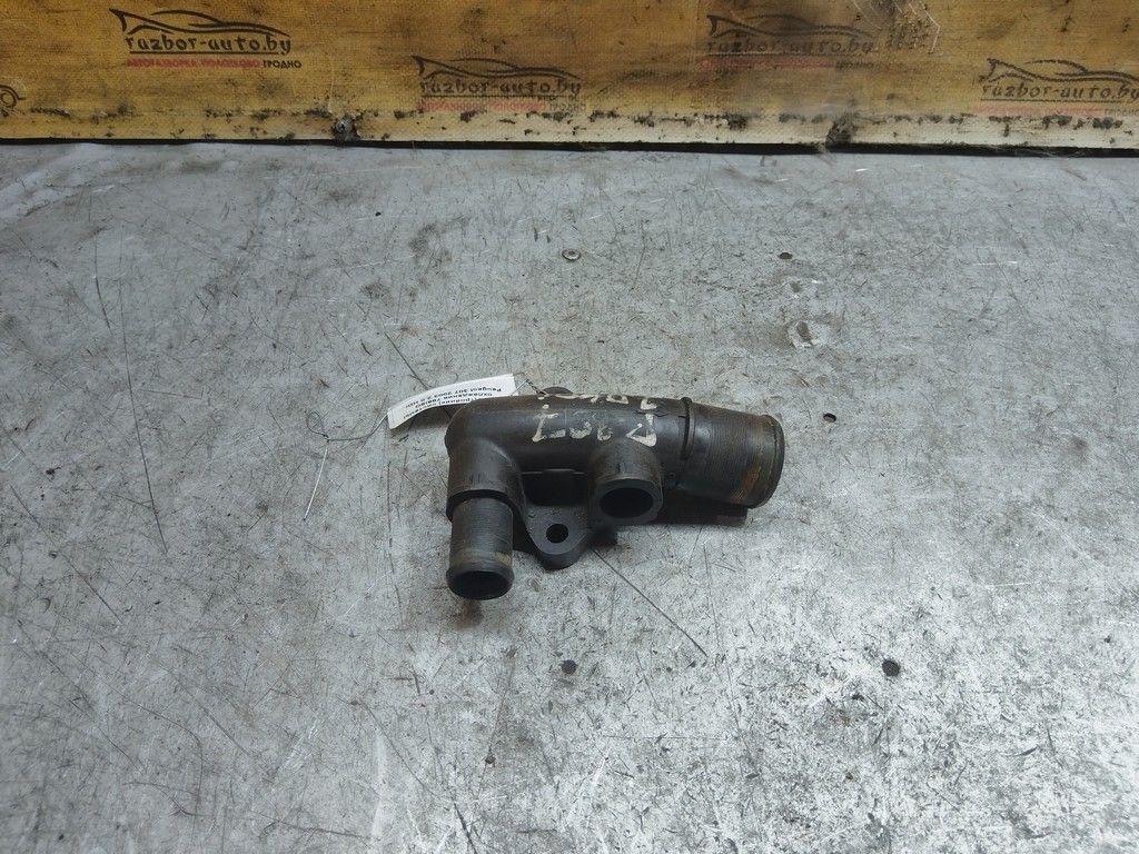 Фланец (тройник) системы охлаждения 796I9O Peugeot 307 - Фото 1