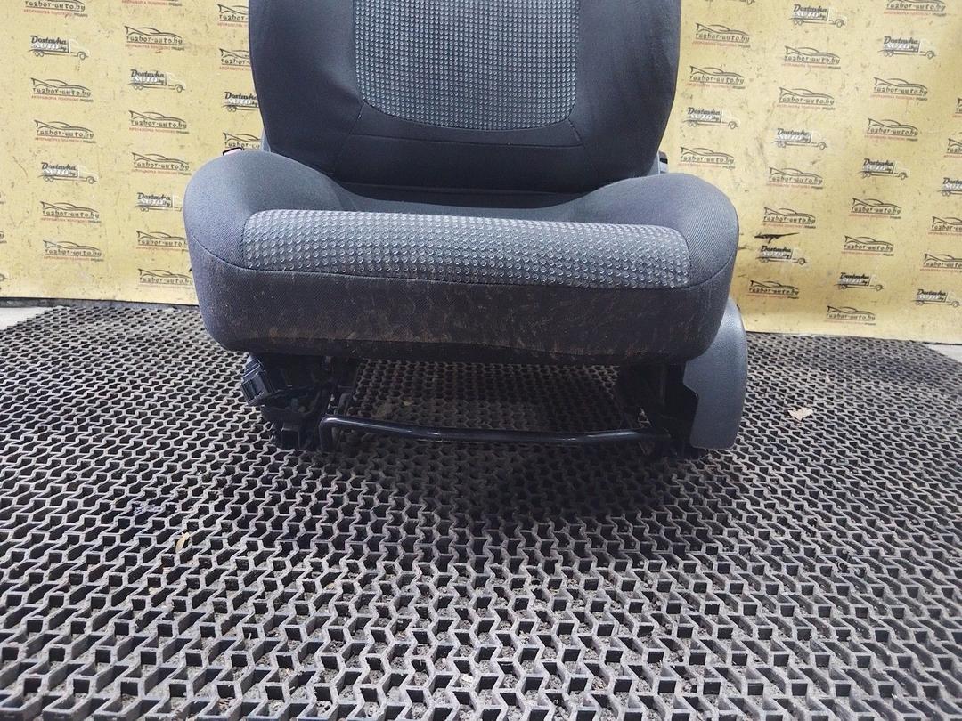 Салон (комплект сидений) ZWM6NT Opel Corsa купить в магазине запчастей бу