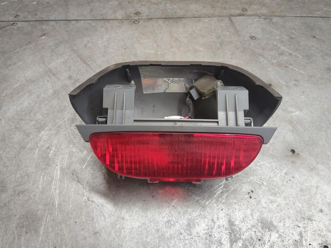 Стоп-сигнал SDQX36 Kia Carnival купить