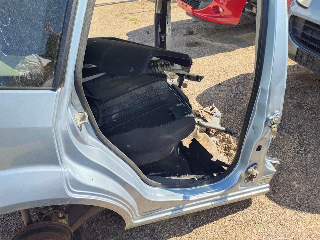 Петля двери задней правой VYPSM2 Ford Fiesta