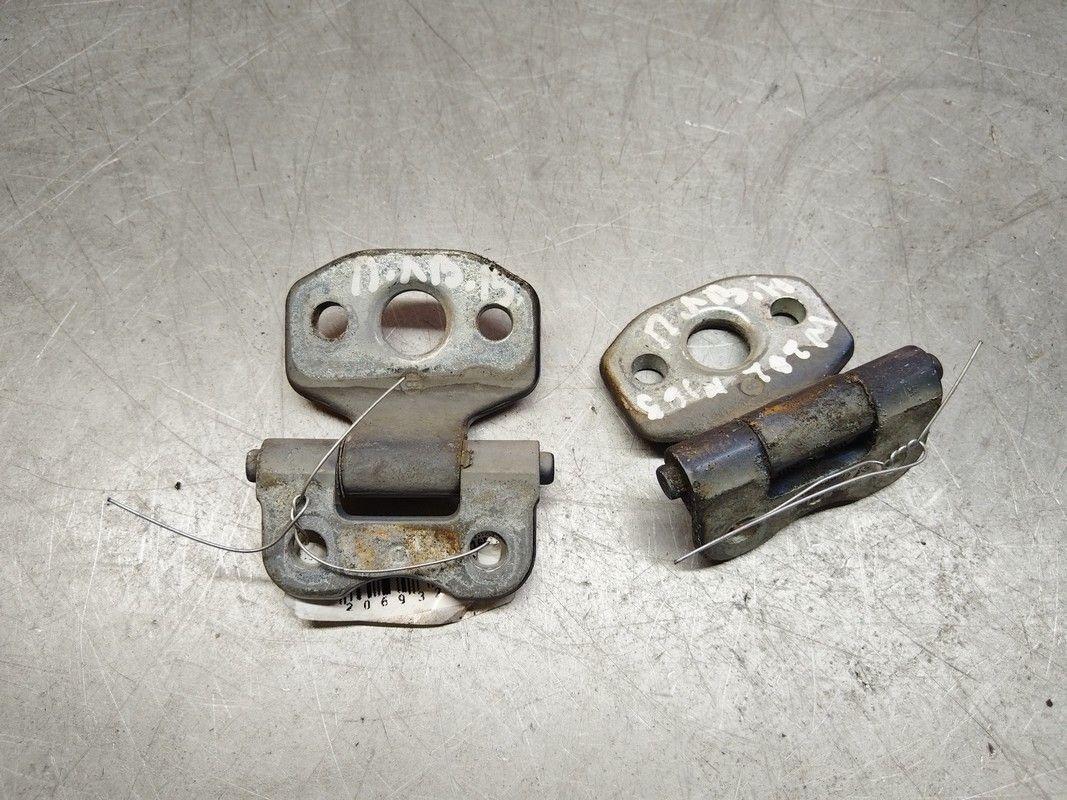 Петля двери передней левой UVAVMG Mercedes C W202 купить с доставкой