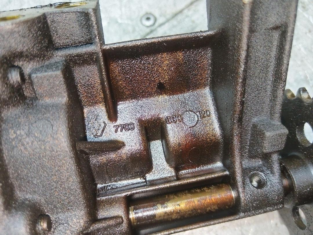 Насос масляный XNASF1 Renault Megane купить с доставкой