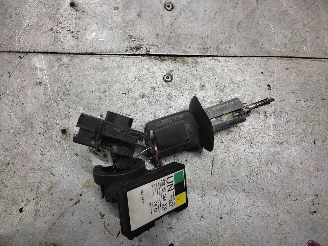 Замок зажигания FKO0PF Opel Meriva - Фото 1