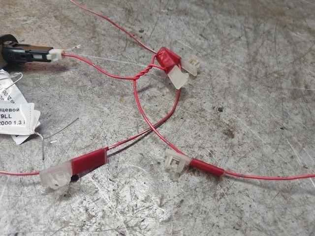 Выключатель концевой (концевик) H3V9LL Toyota Yaris Verso купить в магазине запчастей бу