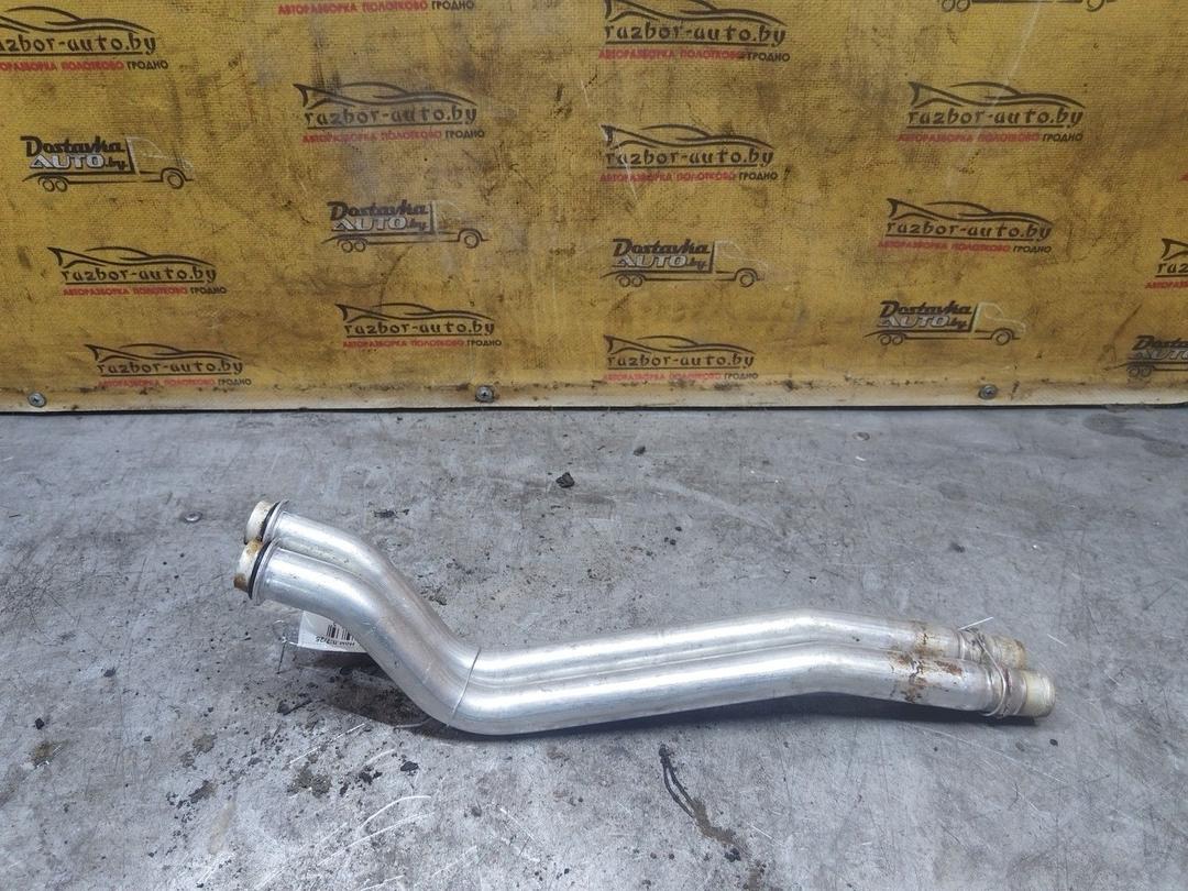 Патрубок отопителя (печки) SH3U3K Peugeot 406 undefined